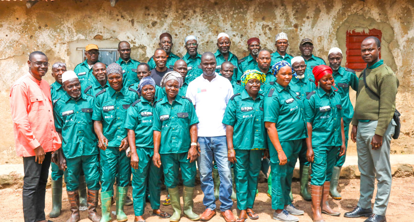 BEV ONG DOTE LES COMITES DE GESTIONS DE SEROU KILIR ET  ADJANDJA DE MATERIEL DE TRAVAIL